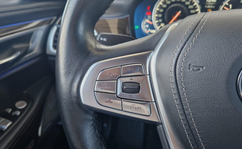 BMW 730