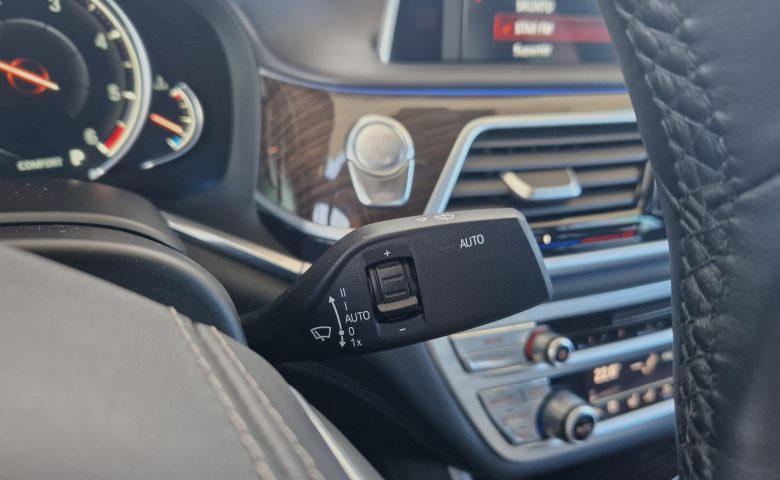 BMW 730