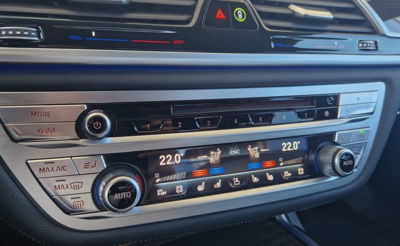 BMW 730