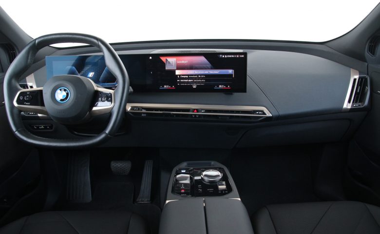 BMW iX