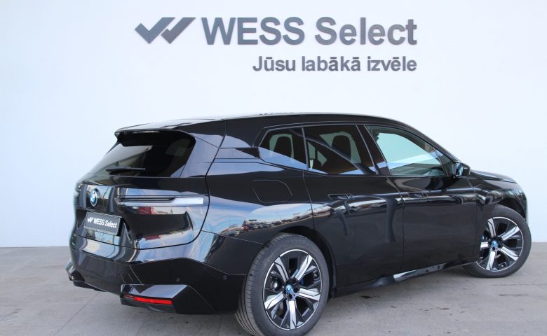 BMW iX
