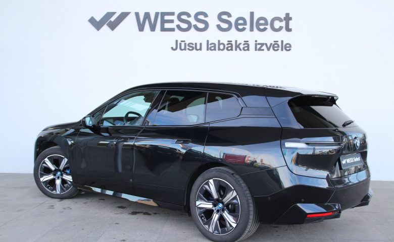 BMW iX