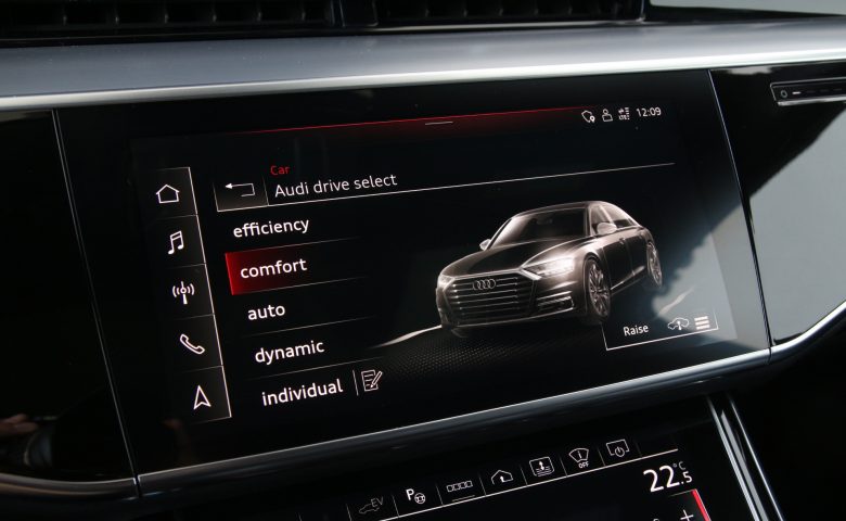 AUDI A8