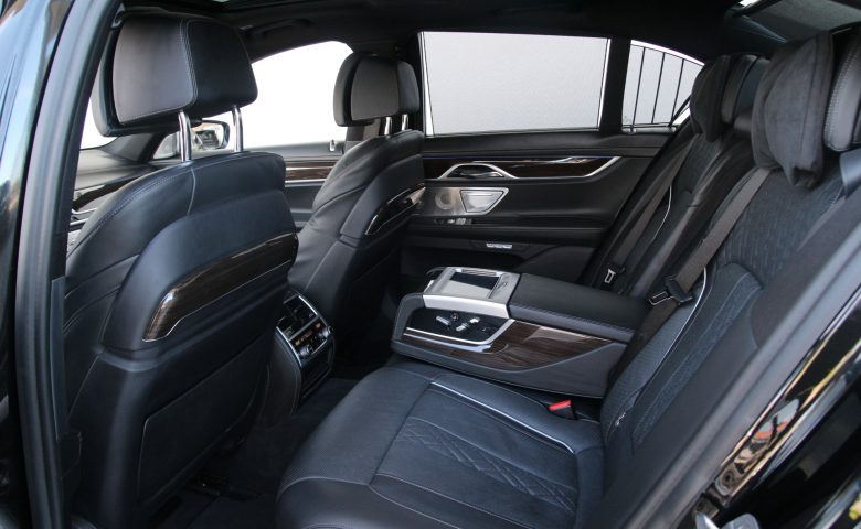 BMW 730