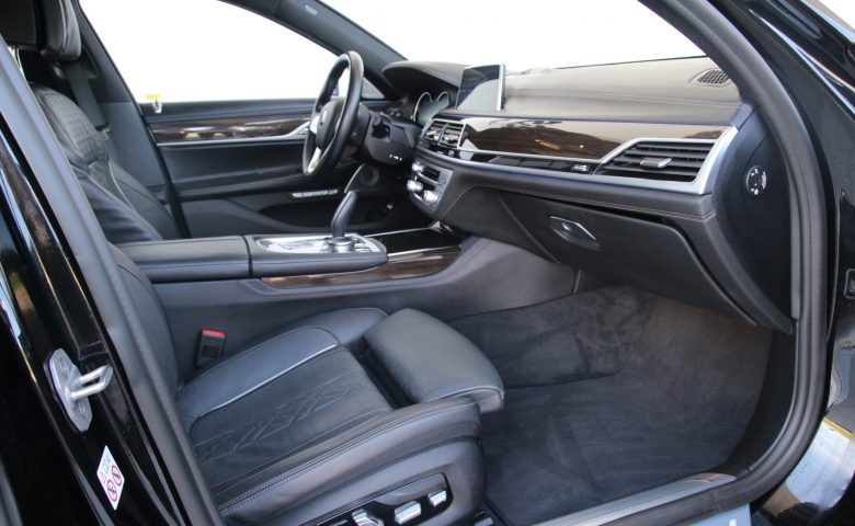 BMW 730