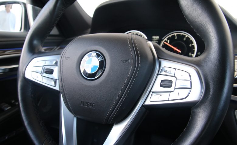 BMW 730