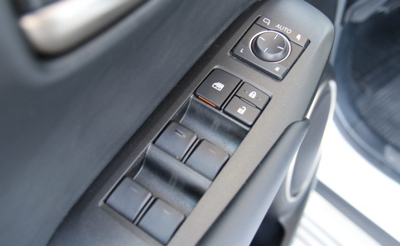 LEXUS NX300h