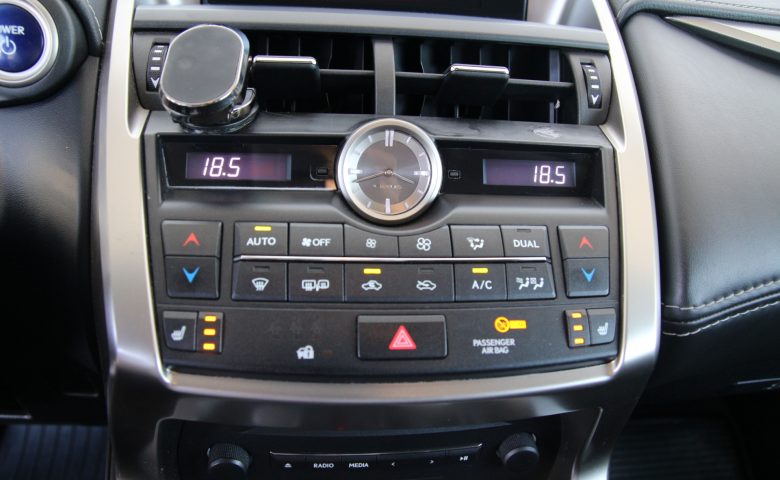 LEXUS NX300h